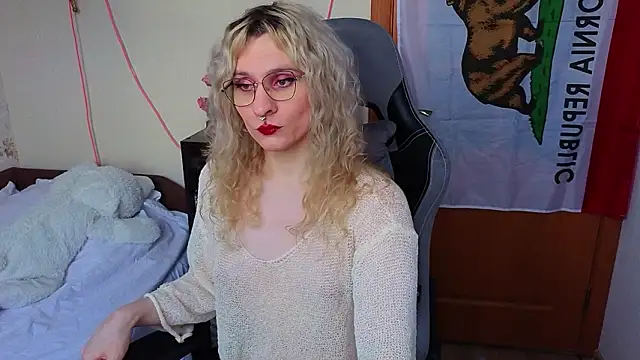 Lori Myaf online show from March 5, 2026, 2:24 pm