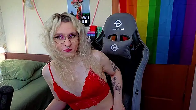 Lori Myaf online show from July 15, 2026, 3:06 pm