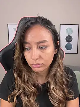 Snapshot of DianaHopson chatting on March 7, 2025, 11:27 pm DianaHopson online show from March 7, 2025, 11:27 pm