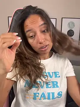 Snapshot of DianaHopson chatting on March 15, 2025, 10:24 am DianaHopson online show from March 15, 2025, 10:24 am