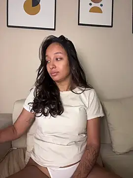Snapshot of DianaHopson chatting on May 24, 2026, 12:10 pm DianaHopson online show from May 24, 2026, 12:10 pm