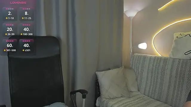 Alice hailey  online show from July 2, 2026, 9:32 pm