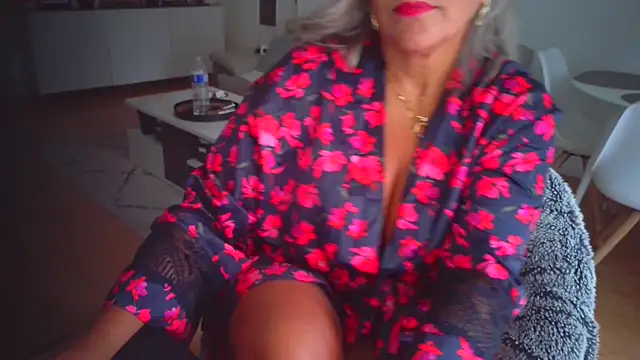 Snapshot of sarametisse26 chatting on September 24, 2025, 6:39 am sarametisse26 online show from September 24, 2025, 6:39 am