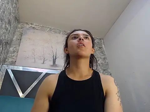 AngelaLinaresx69 online show from May 19, 2026, 6:36 pm