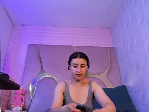 AngelaLinaresx69 online show from May 22, 2026, 7:41 pm