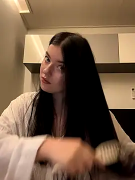 Angela Fosterr online show from September 30, 2025, 5:18 pm