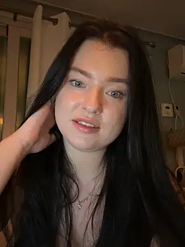 Angela Fosterr online show from November 16, 2025, 2:44 pm