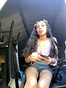 Snapshot of badbaby187 chatting on October 14, 2025, 6:42 pm badbaby187 online show from October 14, 2025, 6:42 pm