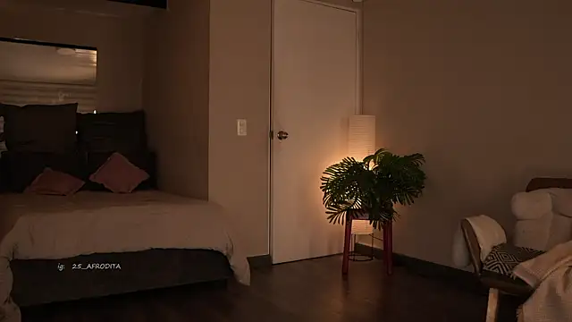 Snapshot of afrodita__25 chatting on October 1, 2025, 12:16 am afrodita 25 online show from October 1, 2025, 12:16 am