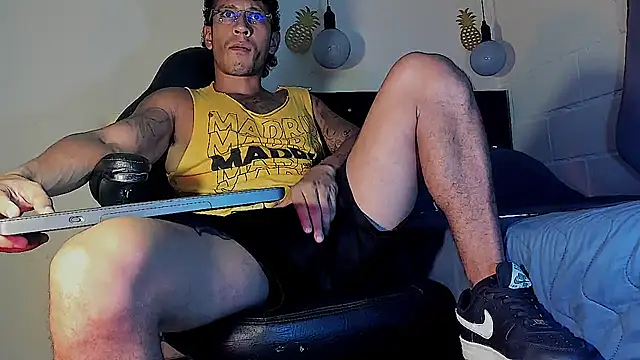 FuckHardlove online show from March 20, 2025, 3:13 am