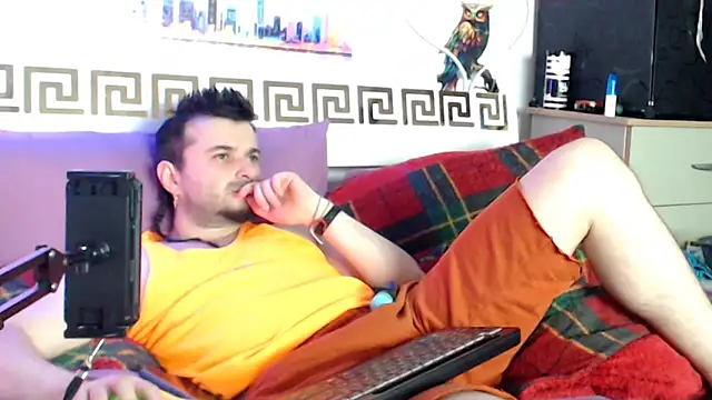 erotico69xxx online show from May 25, 2026, 10:38 pm