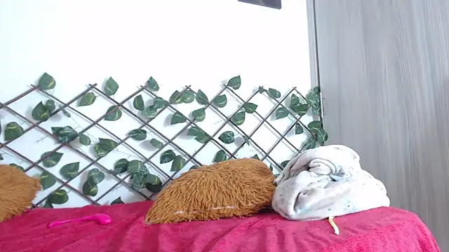 Snapshot of Latina_BigBoobs chatting on March 2, 2025, 2:43 pm Latina BigBoobs online show from March 2, 2025, 2:43 pm