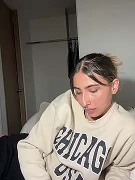 Snapshot of Ameellie chatting on February 16, 2025, 11:26 pm Ameellie online show from February 16, 2025, 11:26 pm