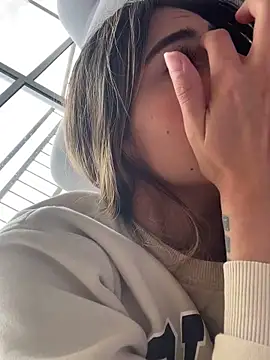 Snapshot of Ameellie chatting on February 27, 2025, 5:47 pm Ameellie online show from February 27, 2025, 5:47 pm