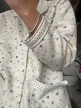 Snapshot of Ameellie chatting on March 2, 2025, 1:49 pm Ameellie online show from March 2, 2025, 1:49 pm