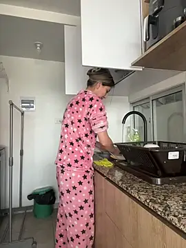 Snapshot of Ameellie chatting on October 10, 2025, 3:22 pm Ameellie online show from October 10, 2025, 3:22 pm