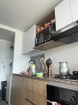 Snapshot of Ameellie chatting on October 12, 2025, 4:06 pm Ameellie online show from October 12, 2025, 4:06 pm