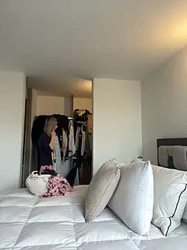 Snapshot of Ameellie chatting on November 2, 2025, 3:58 pm Ameellie online show from November 2, 2025, 3:58 pm