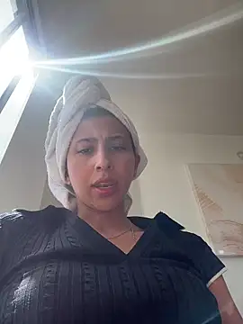 Snapshot of Ameellie chatting on November 11, 2025, 3:12 pm Ameellie online show from November 11, 2025, 3:12 pm