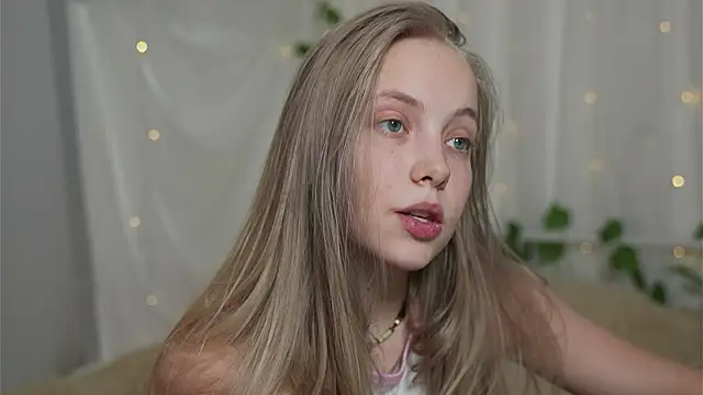 Snapshot of _Appr0ved_ chatting on January 10, 2025, 8:07 am Appr0ved online show from January 10, 2025, 8:07 am