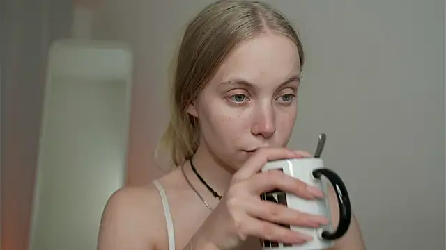 Snapshot of _Appr0ved_ chatting on February 13, 2025, 4:07 pm Appr0ved online show from February 13, 2025, 4:07 pm