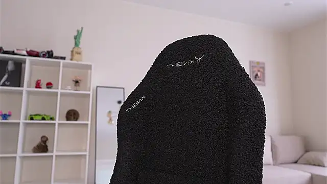 Snapshot of _Appr0ved_ chatting on October 10, 2025, 11:53 am Appr0ved online show from October 10, 2025, 11:53 am