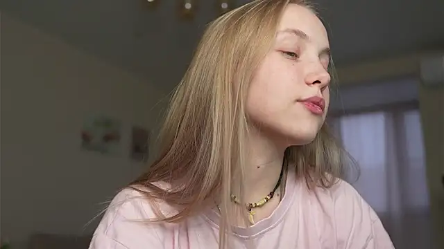 Snapshot of _Appr0ved_ chatting on November 30, 2025, 7:12 am Appr0ved online show from November 30, 2025, 7:12 am