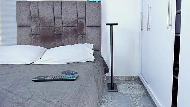 Zack Froone online show from October 11, 2025, 4:27 pm