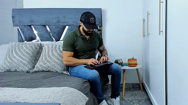 Zack Froone online show from October 23, 2025, 4:06 pm