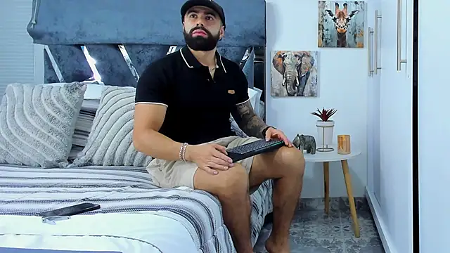 Snapshot of Zack_Froone chatting on May 15, 2026, 1:29 pm Zack Froone online show from May 15, 2026, 1:29 pm