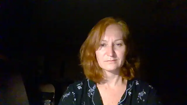 Snapshot of AmellyGrand chatting on May 18, 2026, 9:53 pm AmellyGrand online show from May 18, 2026, 9:53 pm