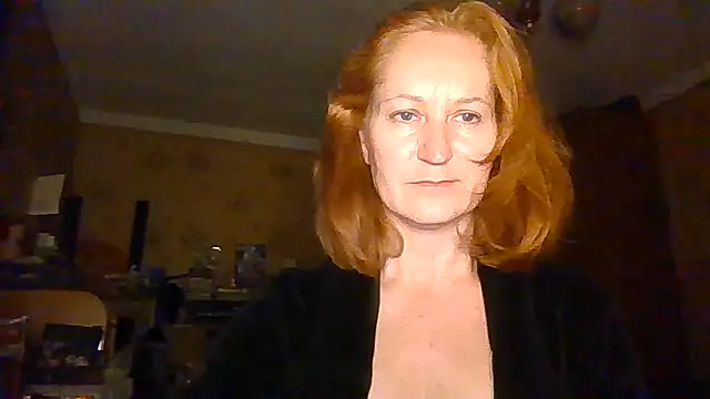 Snapshot of AmellyGrand chatting on May 27, 2026, 10:29 pm AmellyGrand online show from May 27, 2026, 10:29 pm
