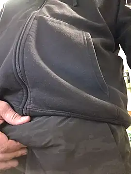 Cockrub1 online show from May 6, 2026, 11:37 am