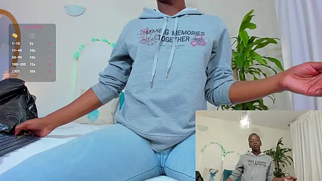 Snapshot of Coco_Kiss chatting on February 26, 2025, 7:16 pm Coco Kiss online show from February 26, 2025, 7:16 pm