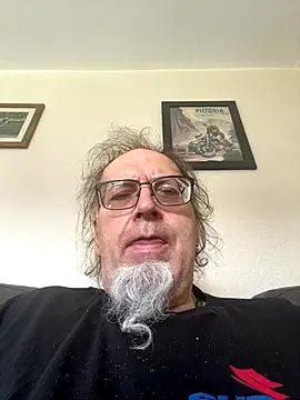 Snapshot of chatting on September 21, 2025, 11:23 am online show from September 21, 2025, 11:23 am