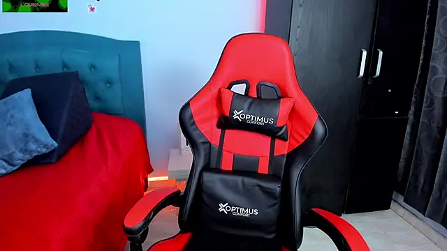 charlotee lovee69 online show from March 10, 2025, 12:29 am