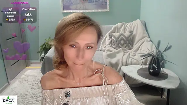 Snapshot of HornyMilf_777 chatting on May 21, 2026, 7:04 am HornyMilf 777 online show from May 21, 2026, 7:04 am