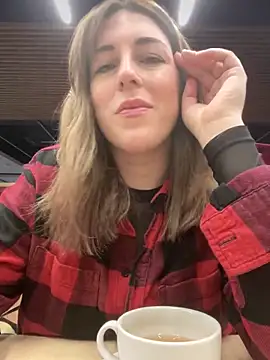 Snapshot of MommmyYummy chatting on December 29, 2024, 11:50 am MommmyYummy online show from December 29, 2024, 11:50 am