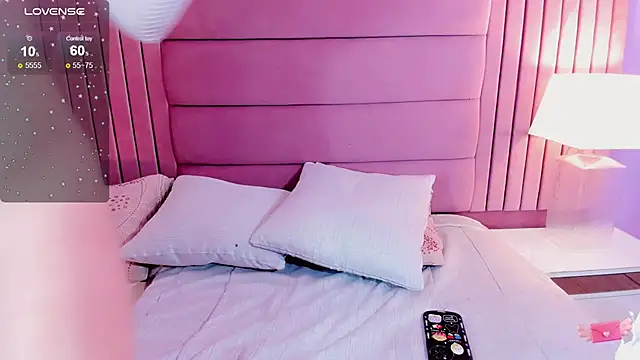 Snapshot of andrea_alvarz chatting on December 27, 2024, 8:13 am andrea alvarz online show from December 27, 2024, 8:13 am