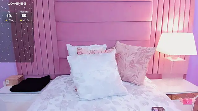 Snapshot of andrea_alvarz chatting on January 6, 2025, 5:52 am andrea alvarz online show from January 6, 2025, 5:52 am