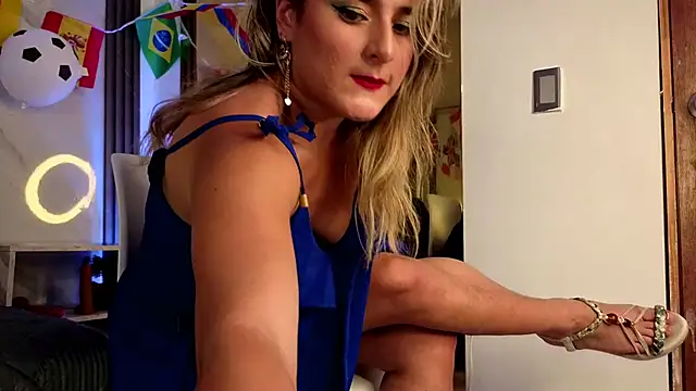 CandyQueenGold online show from June 13, 2026, 7:01 pm