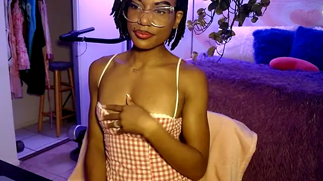 CocoSage online show from December 4, 2025, 11:46 pm