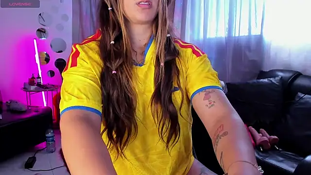 Snapshot of Natasha_Wilde_ chatting on June 23, 2026, 8:51 pm Natasha Wilde online show from June 23, 2026, 8:51 pm