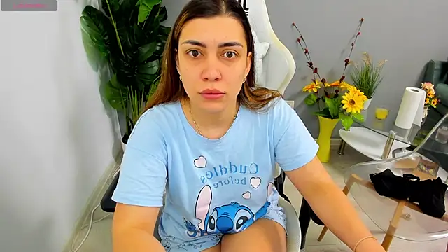 EveEvian online show from April 27, 2026, 11:19 am