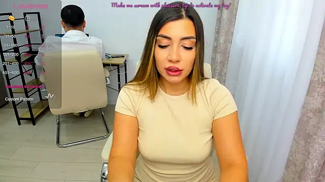 Snapshot of EveEvian chatting on July 20, 2026, 10:18 am EveEvian online show from July 20, 2026, 10:18 am