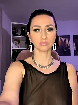 Snapshot of KatyEvanss chatting on November 26, 2025, 7:04 pm KatyEvanss online show from November 26, 2025, 7:04 pm