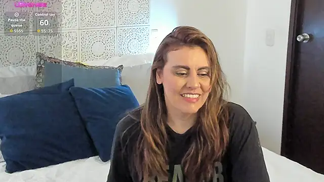 Snapshot of V_monse chatting on November 19, 2025, 11:54 am V monse online show from November 19, 2025, 11:54 am