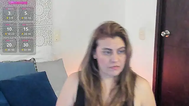 Snapshot of V_monse chatting on November 27, 2025, 8:11 pm V monse online show from November 27, 2025, 8:11 pm