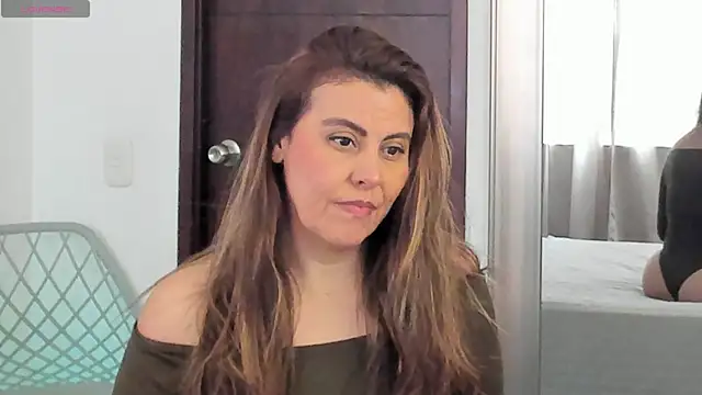 Snapshot of V_monse chatting on June 3, 2026, 1:25 pm V monse online show from June 3, 2026, 1:25 pm
