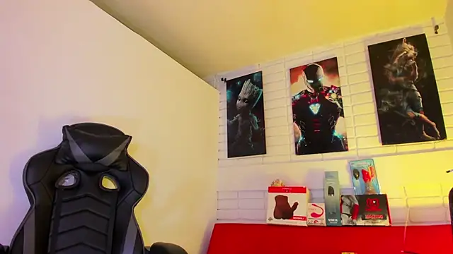 Snapshot of Alahia_Rodriguez chatting on February 18, 2025, 12:28 pm Alahia Rodriguez online show from February 18, 2025, 12:28 pm